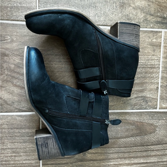 Franco Sarto Linden Black Leather Buckle Straps Block Heel Ankle Boots A863 - Picture 2 of 7